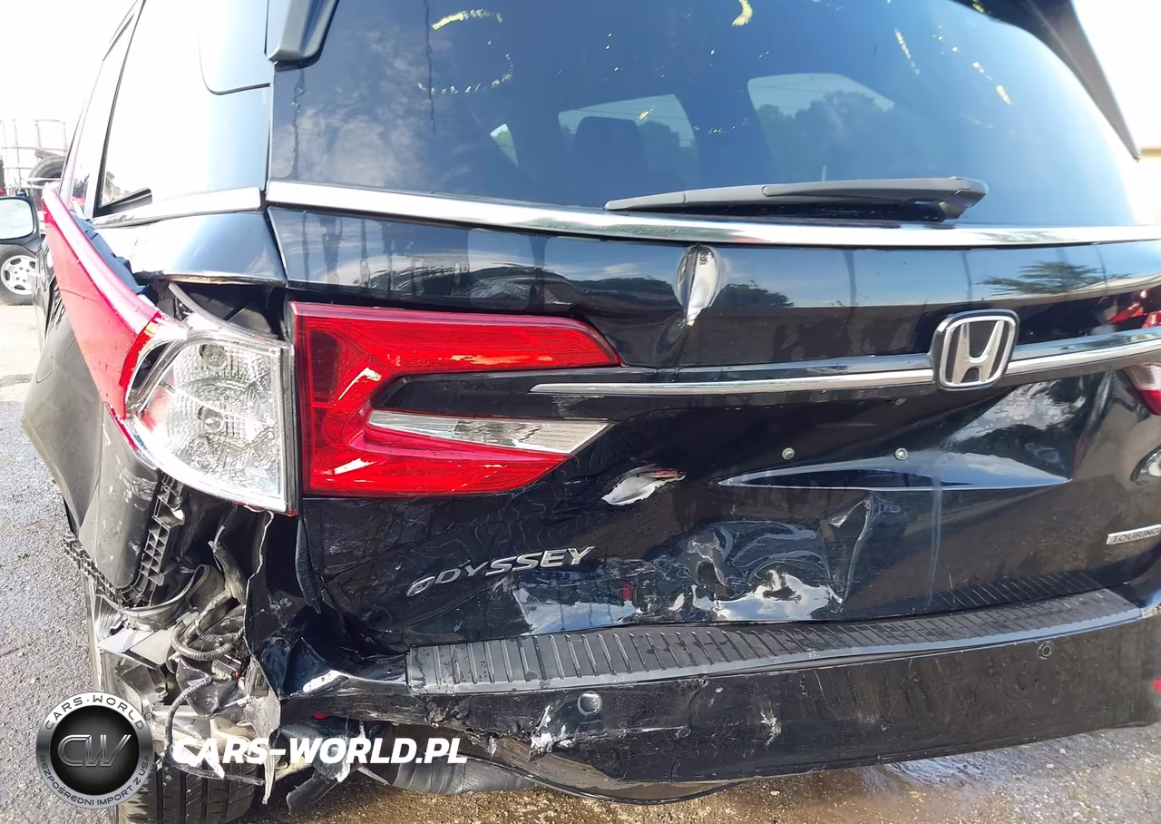 2022 Honda Odyssey Touring VIN:5FNRL6H86NB049661 - 6
