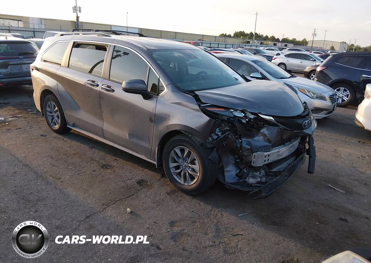 2024 Toyota Sienna Le