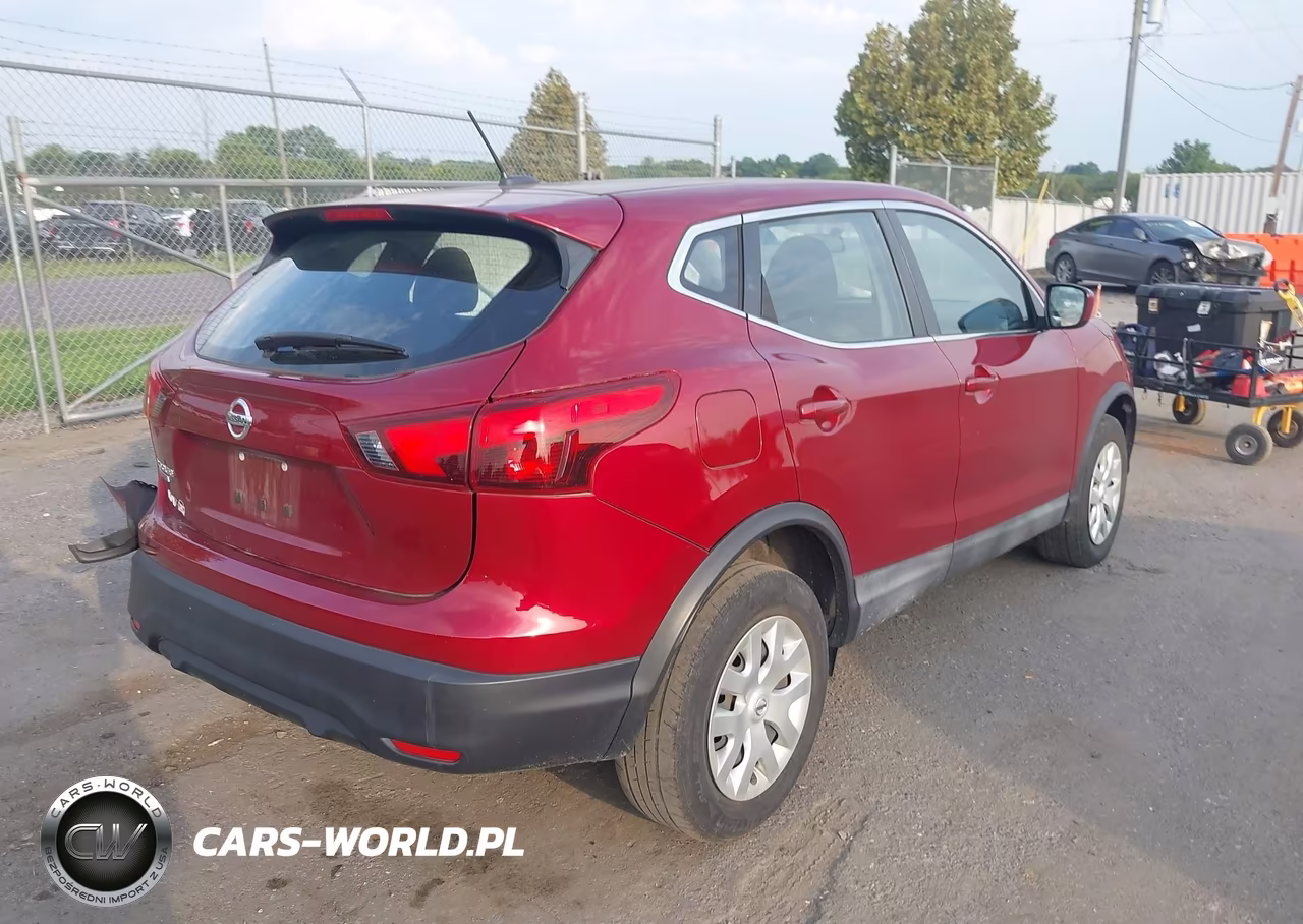 2019 Nissan Rogue Sport S VIN:JN1BJ1CP2KW225608 - 4