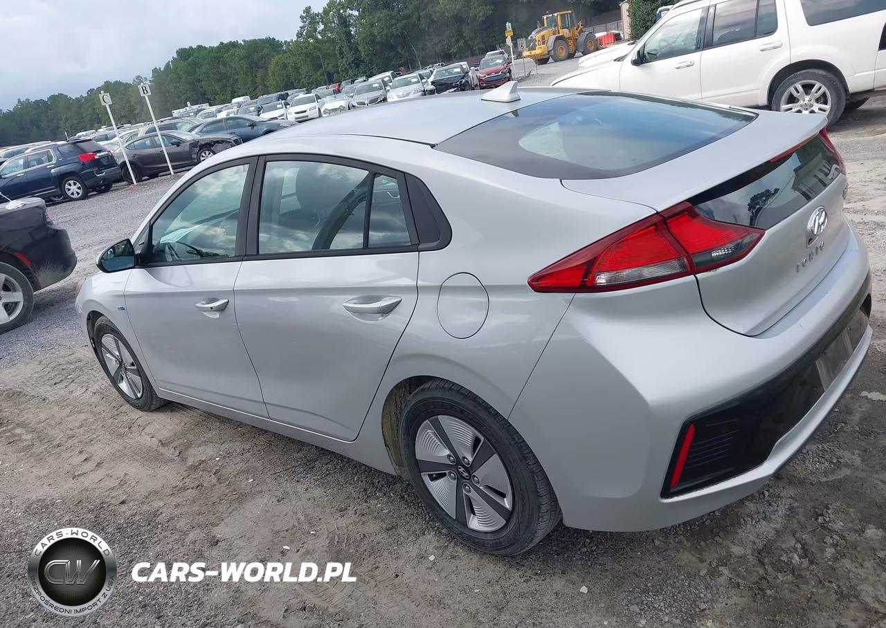 2018 Hyundai Ioniq Hybrid Blue VIN:KMHC65LC2JU099912 - 3