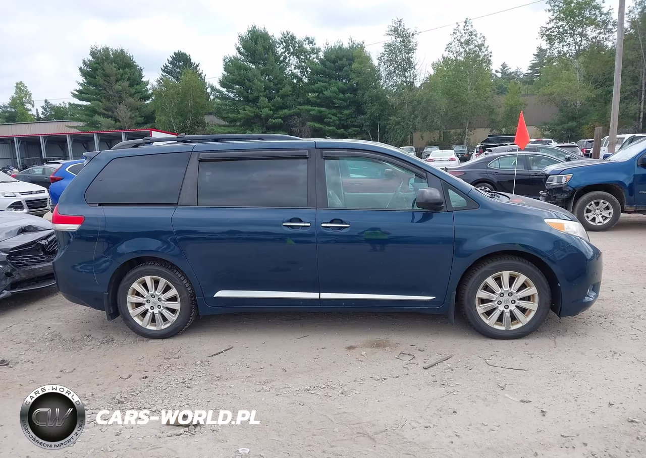 2011 Toyota Sienna Limited VIN:5TDDK3DC1BS030089 - 13