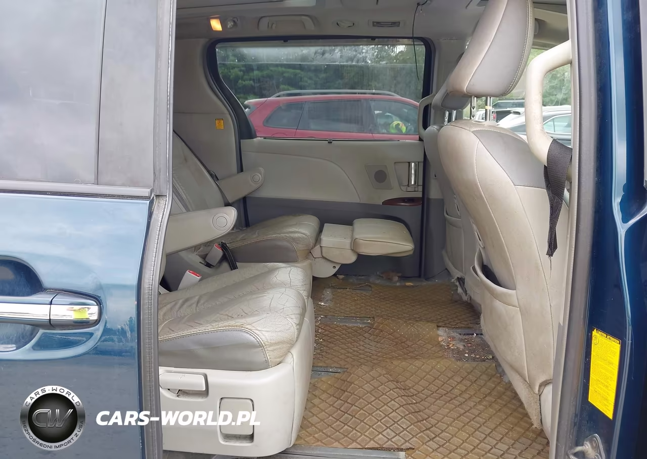 2011 Toyota Sienna Limited VIN:5TDDK3DC1BS030089 - 8
