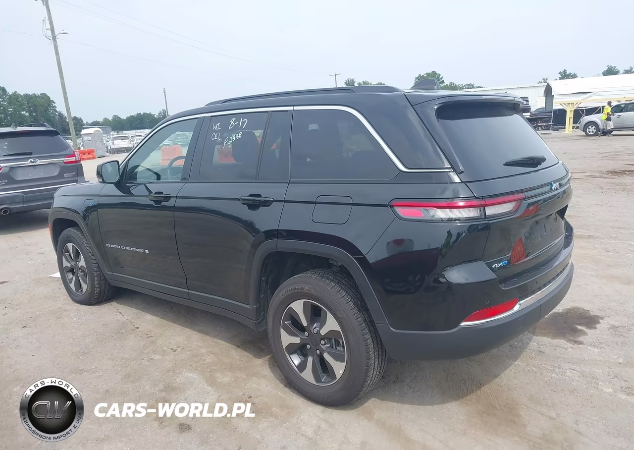 2024 Jeep Grand Cherokee 4Xe VIN:1C4RJYB67RC182179 - 3