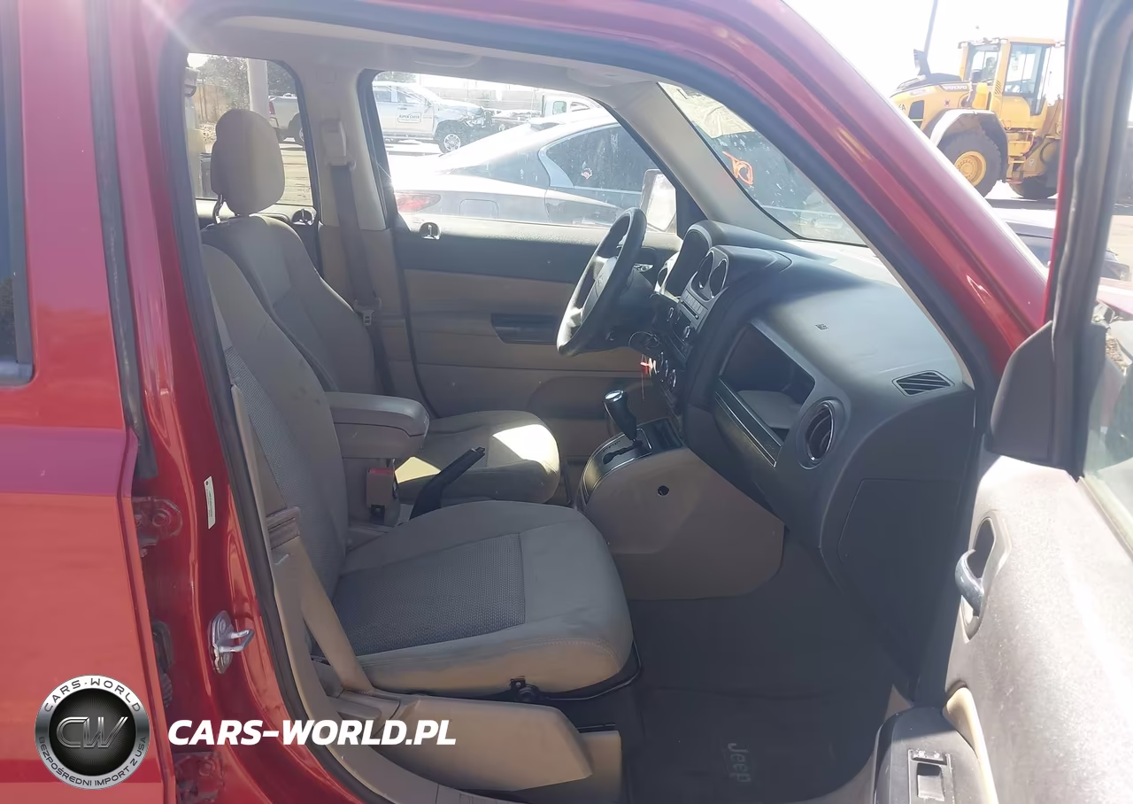 2010 Jeep Patriot Sport VIN:1J4NF2GB8AD504596 - 5