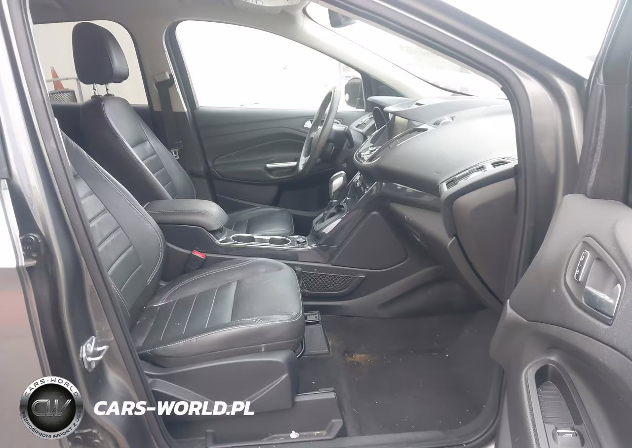 2014 Ford Escape Titanium VIN:1FMCU0J9XEUE47574 - 5