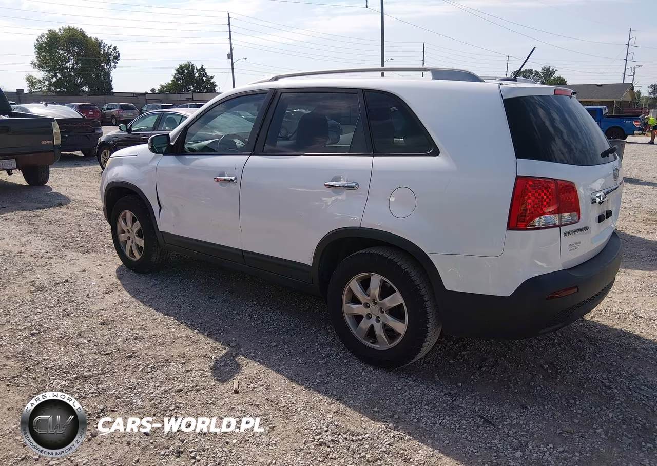 2011 Kia Sorento Lx VIN:5XYKT3A13BG080769 - 3