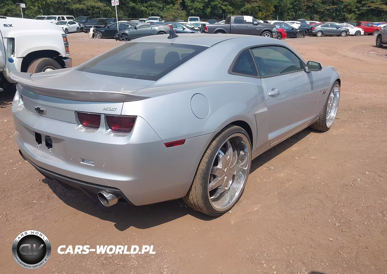 2010 Chevrolet Camaro 2Ss VIN:2G1FT1EW4A9162637 - 4