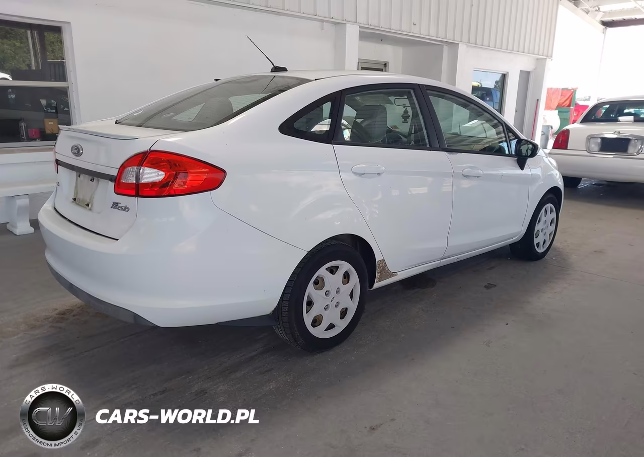 2011 Ford Fiesta Se VIN:3FADP4BJ2BM147579 - 4