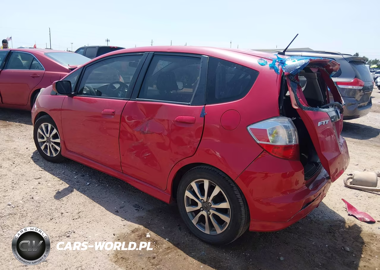 2012 Honda Fit Sport VIN:JHMGE8H52CC041228 - 3