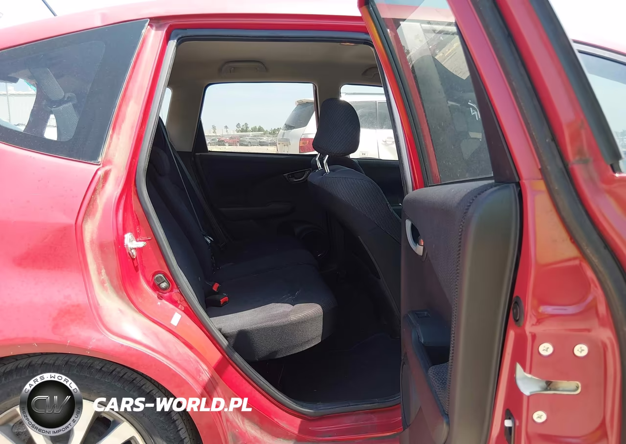 2012 Honda Fit Sport VIN:JHMGE8H52CC041228 - 8