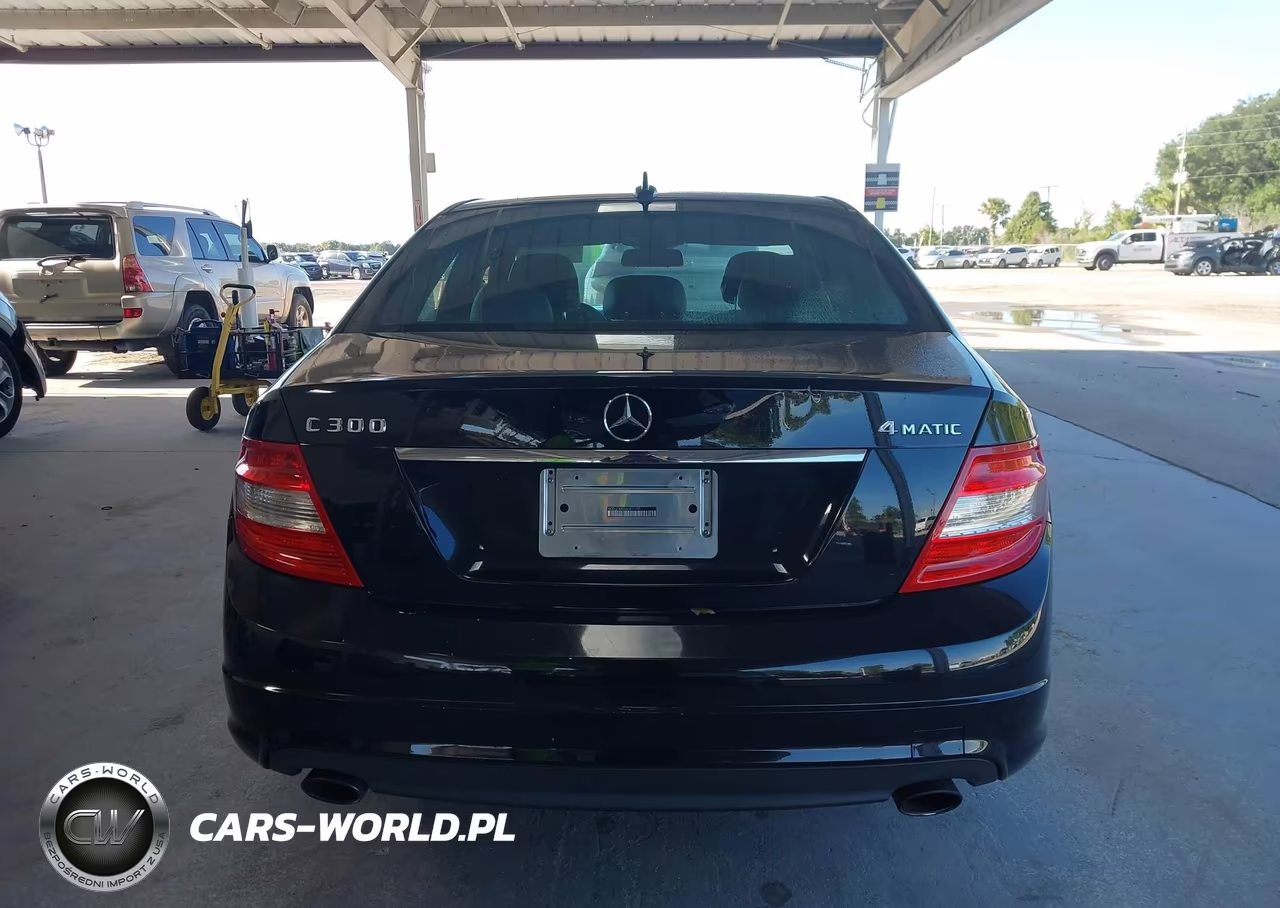 2010 Mercedes-Benz C 300 Sport 4Matic VIN:WDDGF8BB9AF401190 - 17