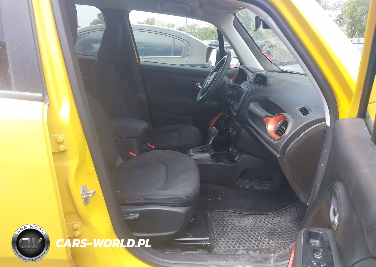 2018 Jeep Renegade Upland Edition 4X4 VIN:ZACCJBAB9JPH67797 - 5
