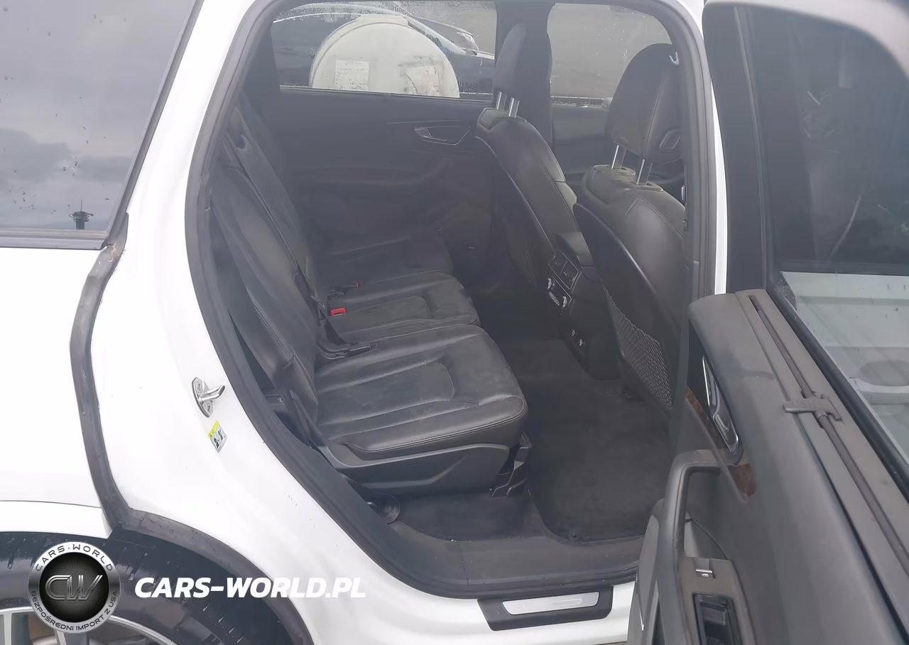 2018 Audi Q7 Prestige VIN:WA1VAAF73JD009681 - 8