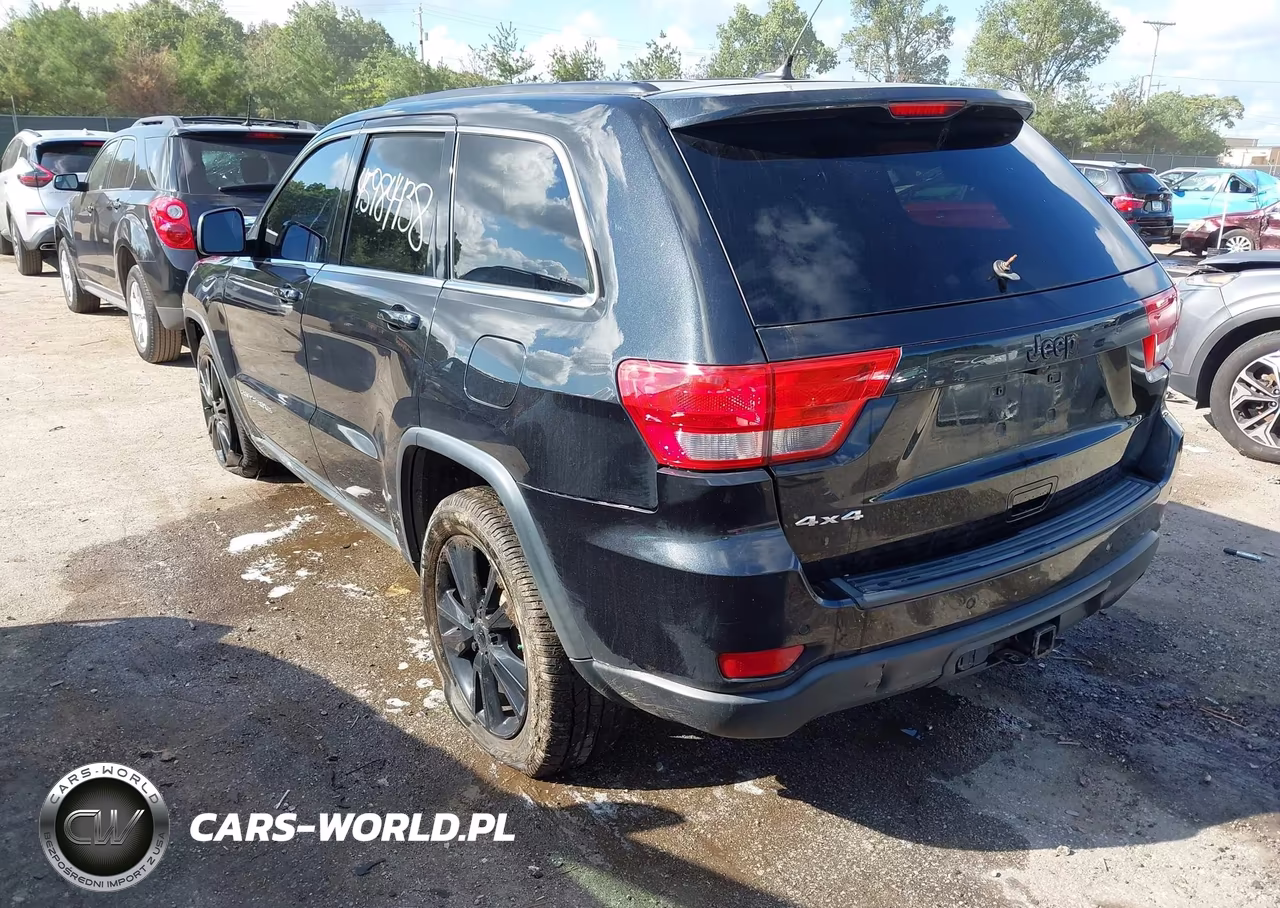 2013 Jeep Grand Cherokee Laredo Altitude VIN:1C4RJFAG2DC594257 - 3