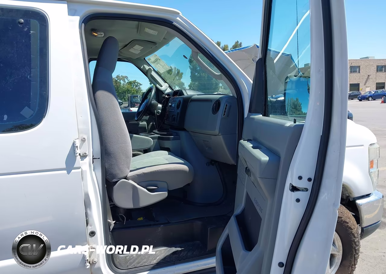 2012 Ford E-350 Super Duty Xlt VIN:1FBSS3BL5CDA44699 - 5
