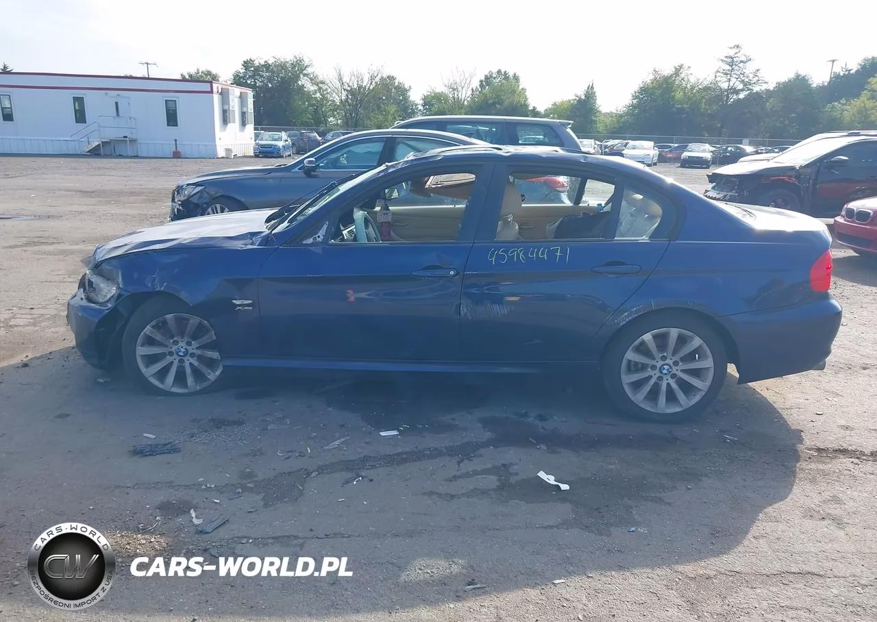 2011 BMW 328I xDrive VIN:WBAPK5C53BF126430 - 14
