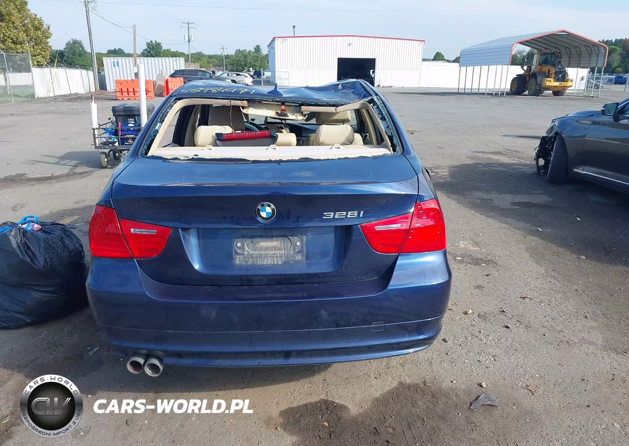 2011 BMW 328I xDrive VIN:WBAPK5C53BF126430 - 16