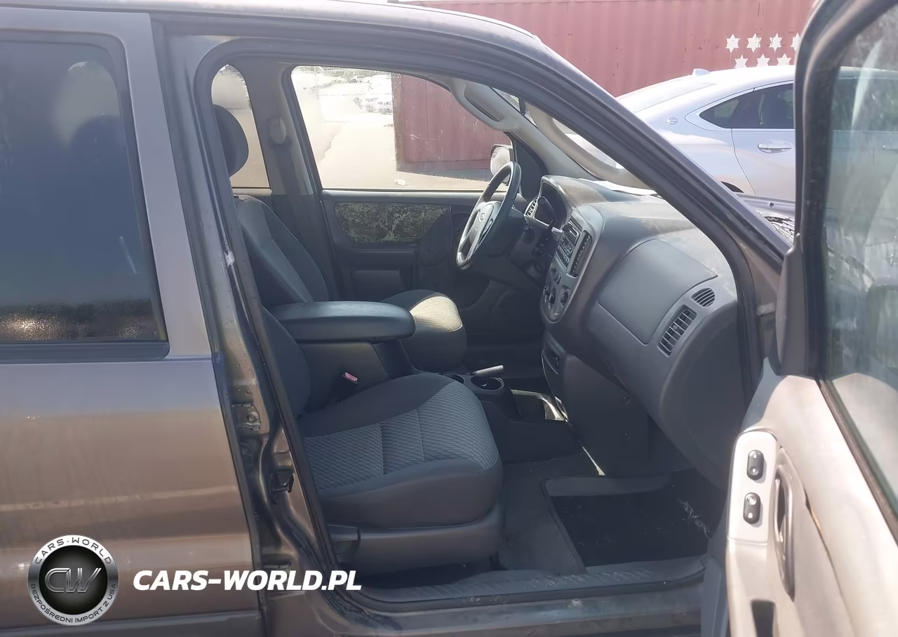 2004 Ford Escape Xlt VIN:1FMYU03164KB21195 - 5