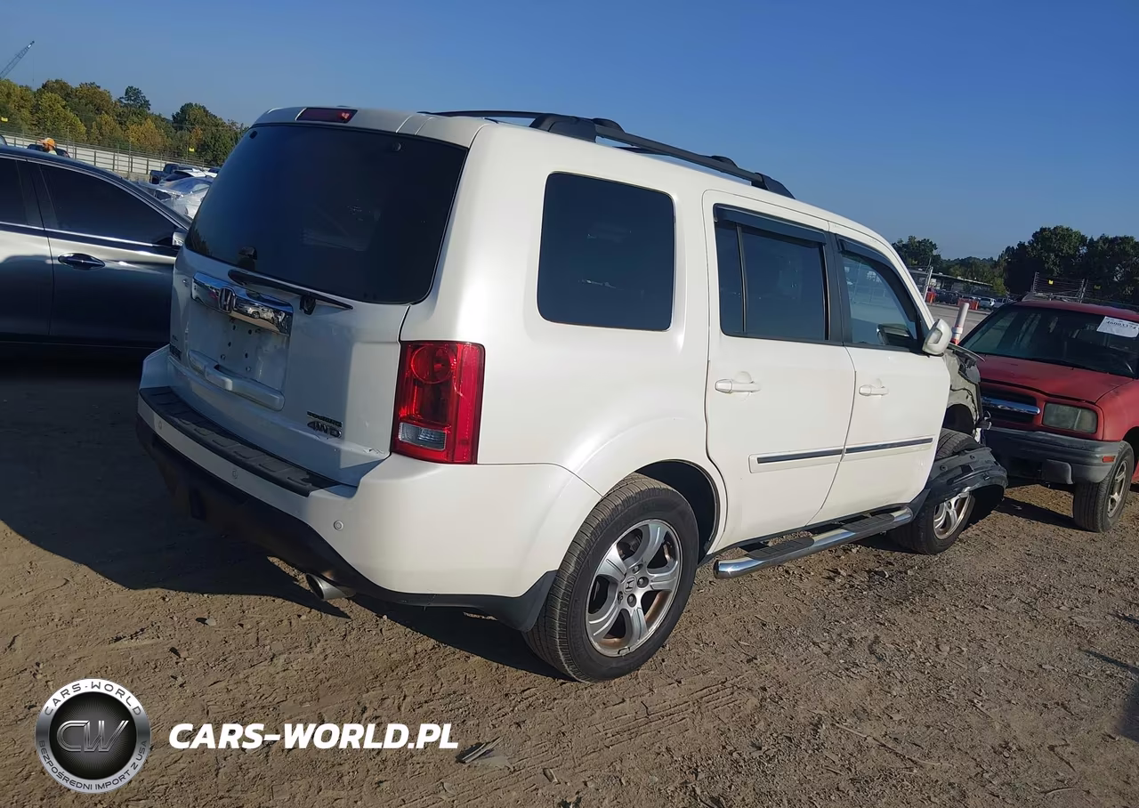 2013 Honda Pilot Touring VIN:5FNYF4H98DB076097 - 4
