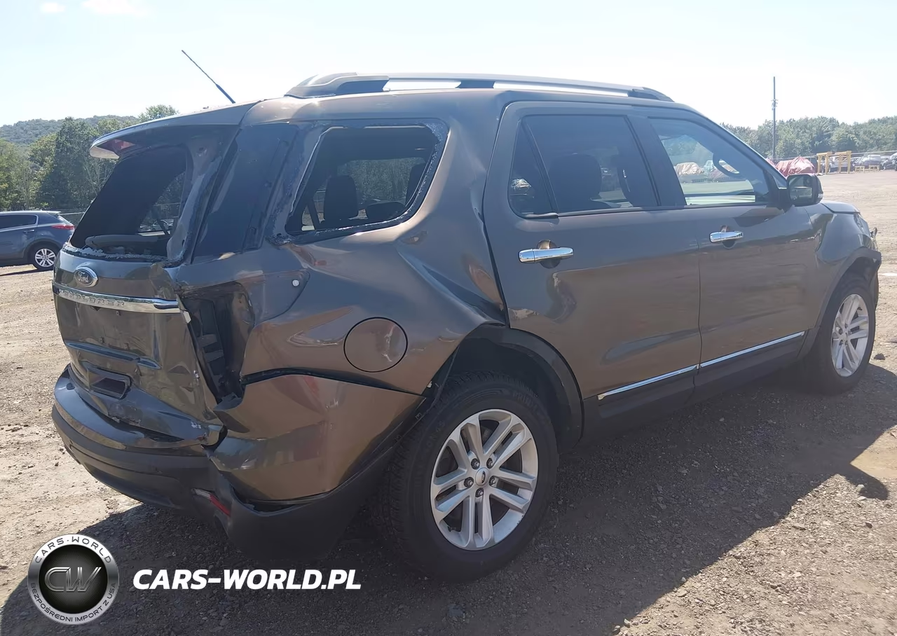 2015 Ford Explorer Xlt VIN:1FM5K8D89FGA91084 - 4