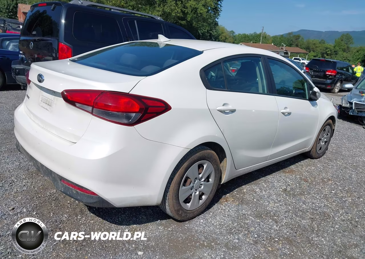 2017 Kia Forte Lx VIN:3KPFL4A76HE035407 - 4