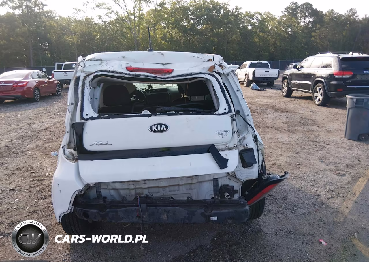 2015 Kia Soul + VIN:KNDJP3A53F7209227 - 17