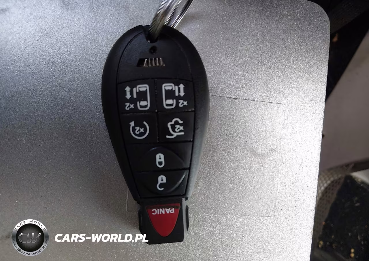 2011 Dodge Grand Caravan Crew VIN:2D4RN5DG0BR751723 - 11
