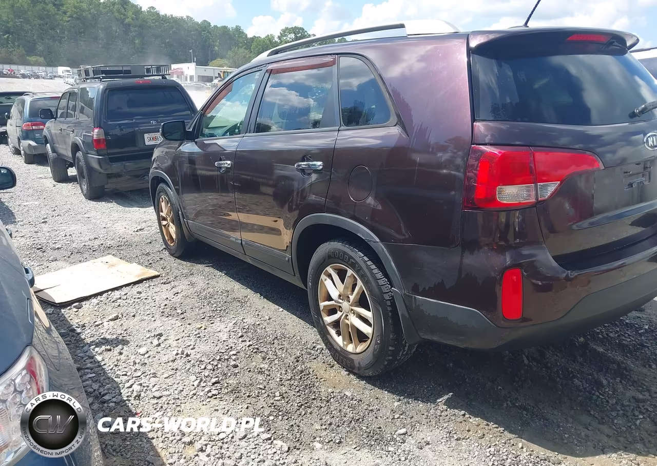 2014 Kia Sorento Lx VIN:5XYKT3A60EG442153 - 3