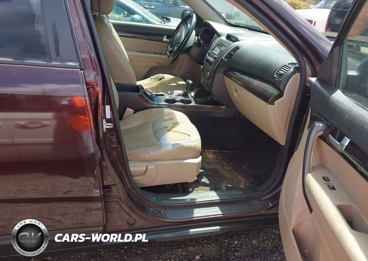 2014 Kia Sorento Lx VIN:5XYKT3A60EG442153 - 5