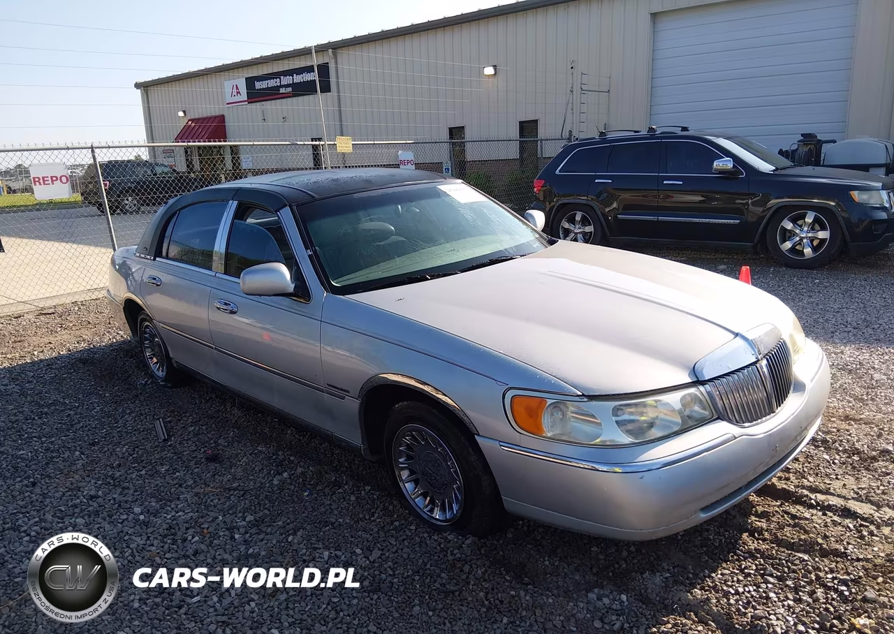 1999 Lincoln Town Car Cartier