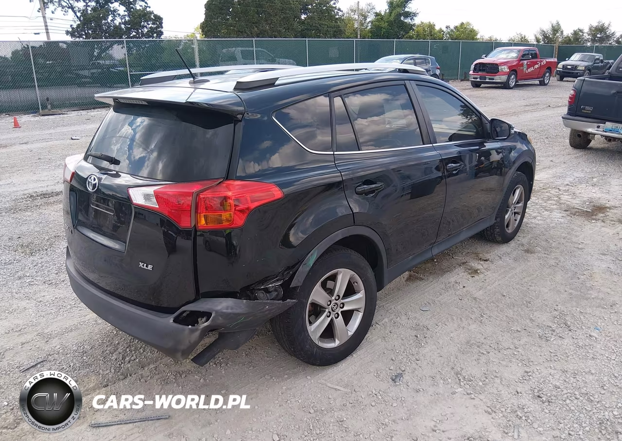 2015 Toyota Rav4 Xle VIN:2T3WFREV5FW230266 - 4