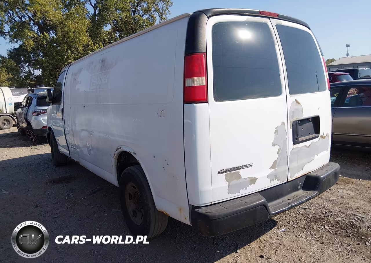 2008 Chevrolet Express Cargo Van Work Van VIN:1GCGG29CX81191872 - 3