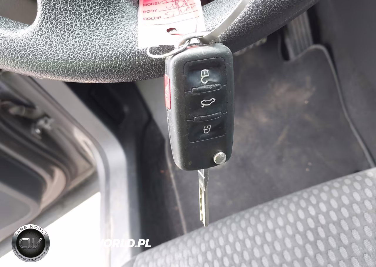 2010 Volkswagen Tiguan S VIN:WVGBV9AX2AW515814 - 11