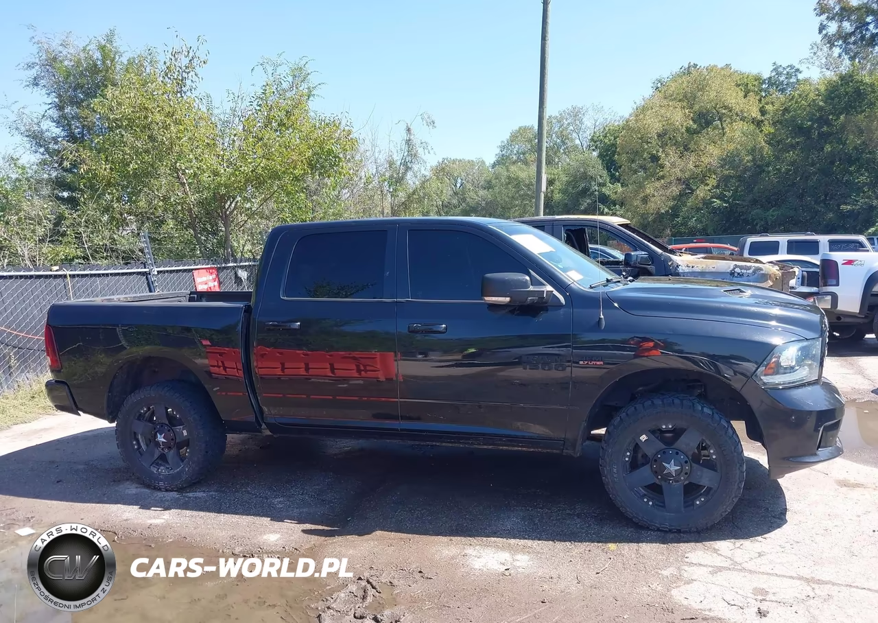 2016 Ram 1500 Sport VIN:1C6RR7MT4GS171656 - 13