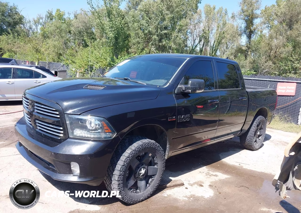 2016 Ram 1500 Sport VIN:1C6RR7MT4GS171656 - 14