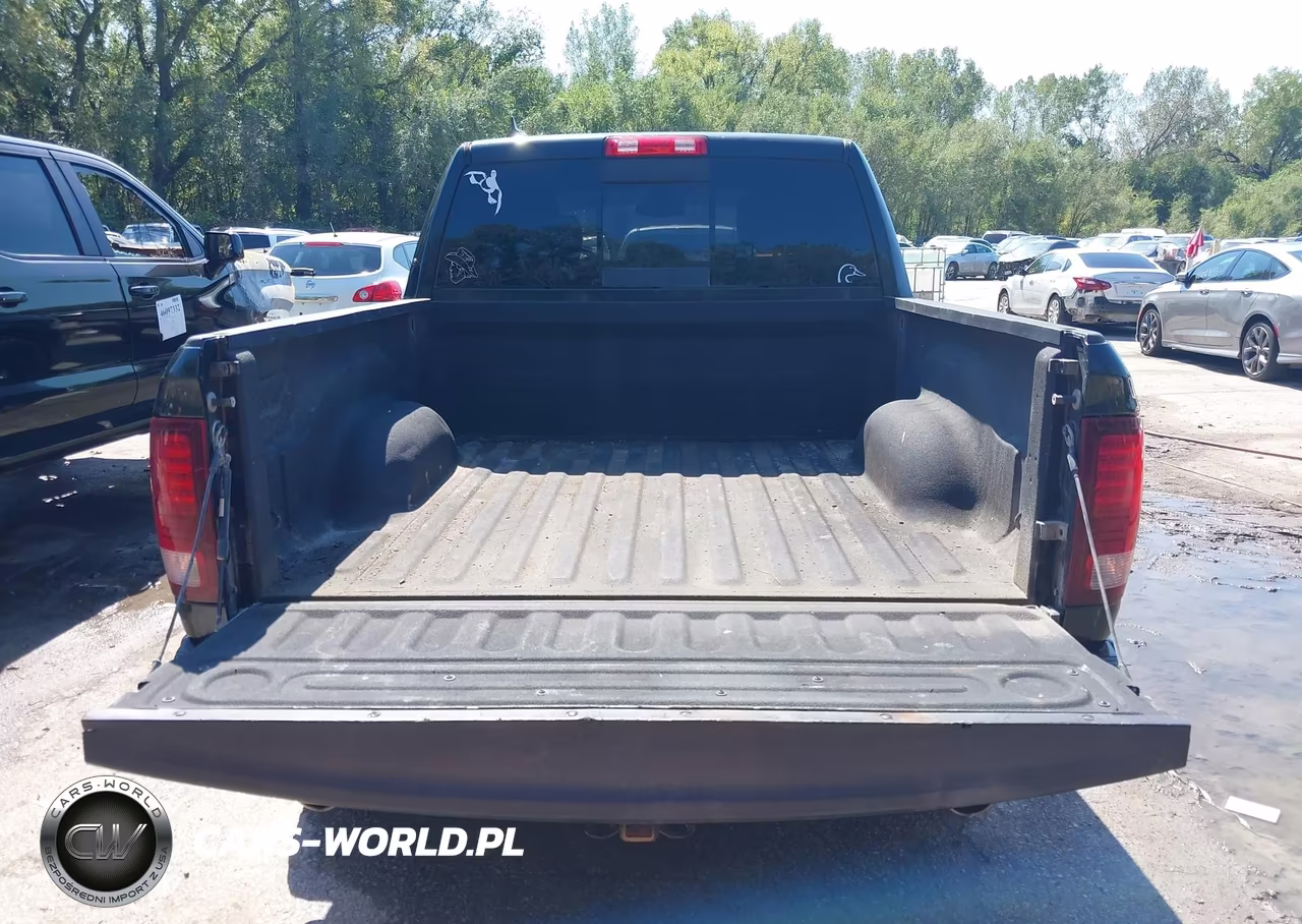 2016 Ram 1500 Sport VIN:1C6RR7MT4GS171656 - 17