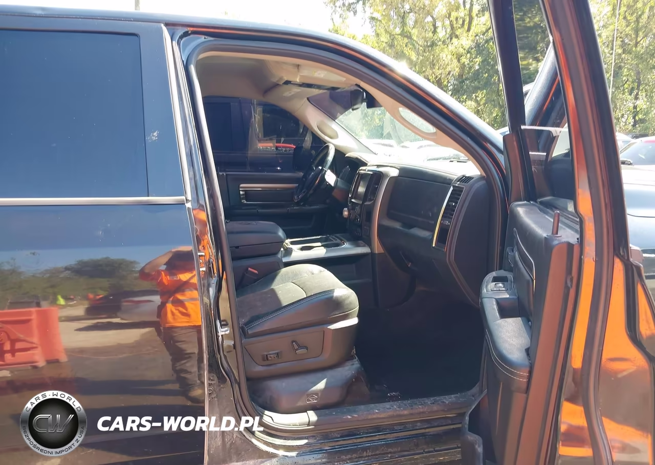 2016 Ram 1500 Sport VIN:1C6RR7MT4GS171656 - 5