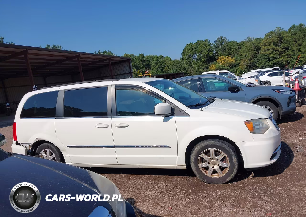 2011 Chrysler Town & Country Touring VIN:2A4RR5DG0BR649267 - 13