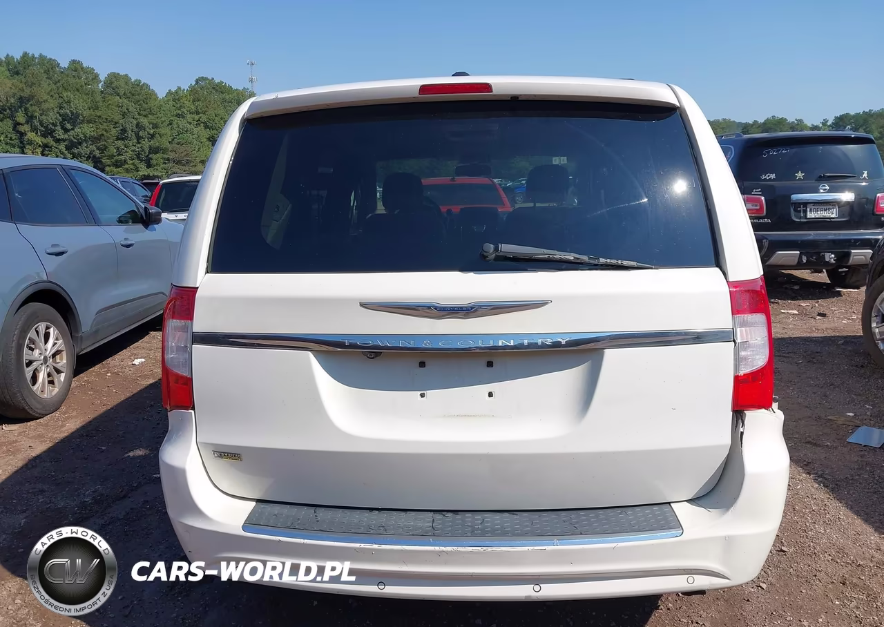 2011 Chrysler Town & Country Touring VIN:2A4RR5DG0BR649267 - 16