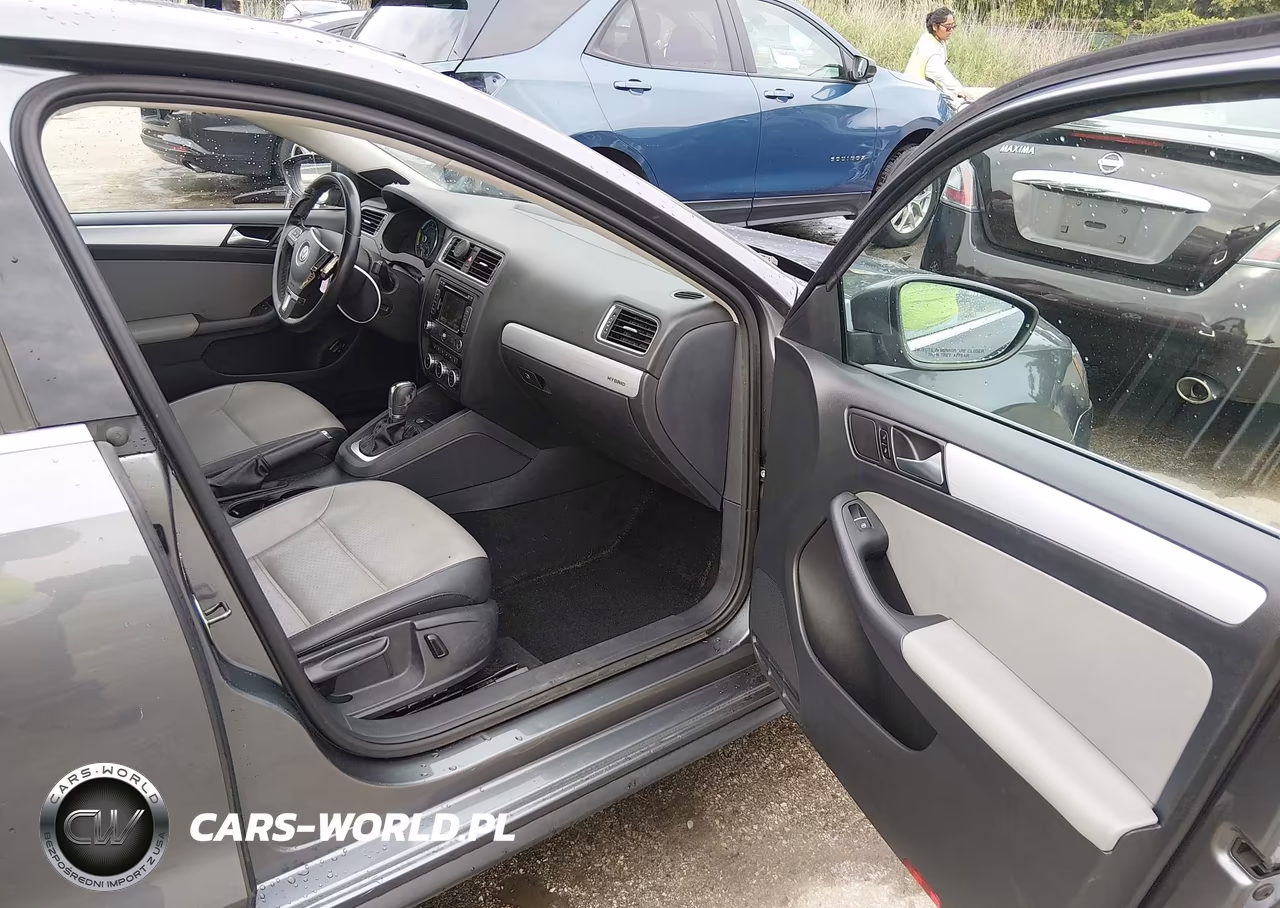 2014 Volkswagen Jetta Hybrid Sel Premium VIN:3VW637AJ4EM277186 - 5