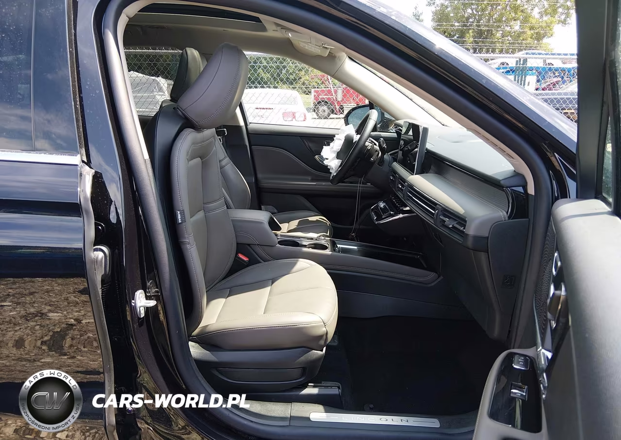 2025 Lincoln Corsair Premiere VIN:5LMCJ1CA5SUL12548 - 5