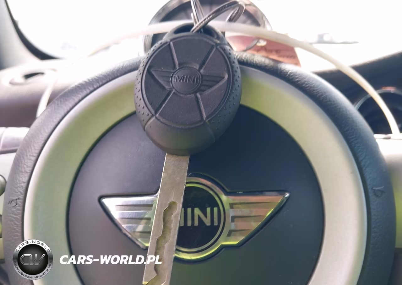 2007 Mini Cooper S VIN:WMWRH33587TJ43759 - 11