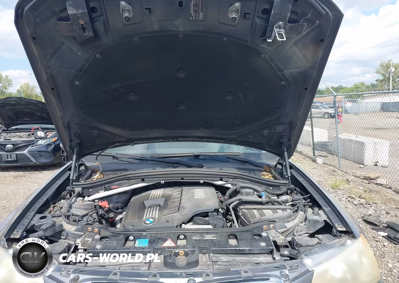 2011 BMW X3 xDrive28I VIN:5UXWX5C50BL702457 - 10