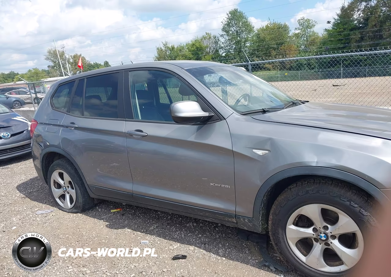 2011 BMW X3 xDrive28I VIN:5UXWX5C50BL702457 - 13