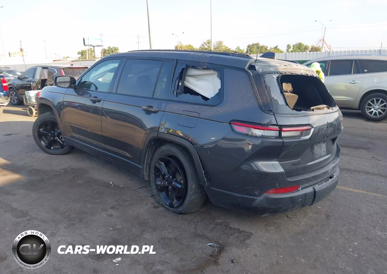 2023 Jeep Grand Cherokee L Altitude 4X4 VIN:1C4RJKAG3P8809886 - 3