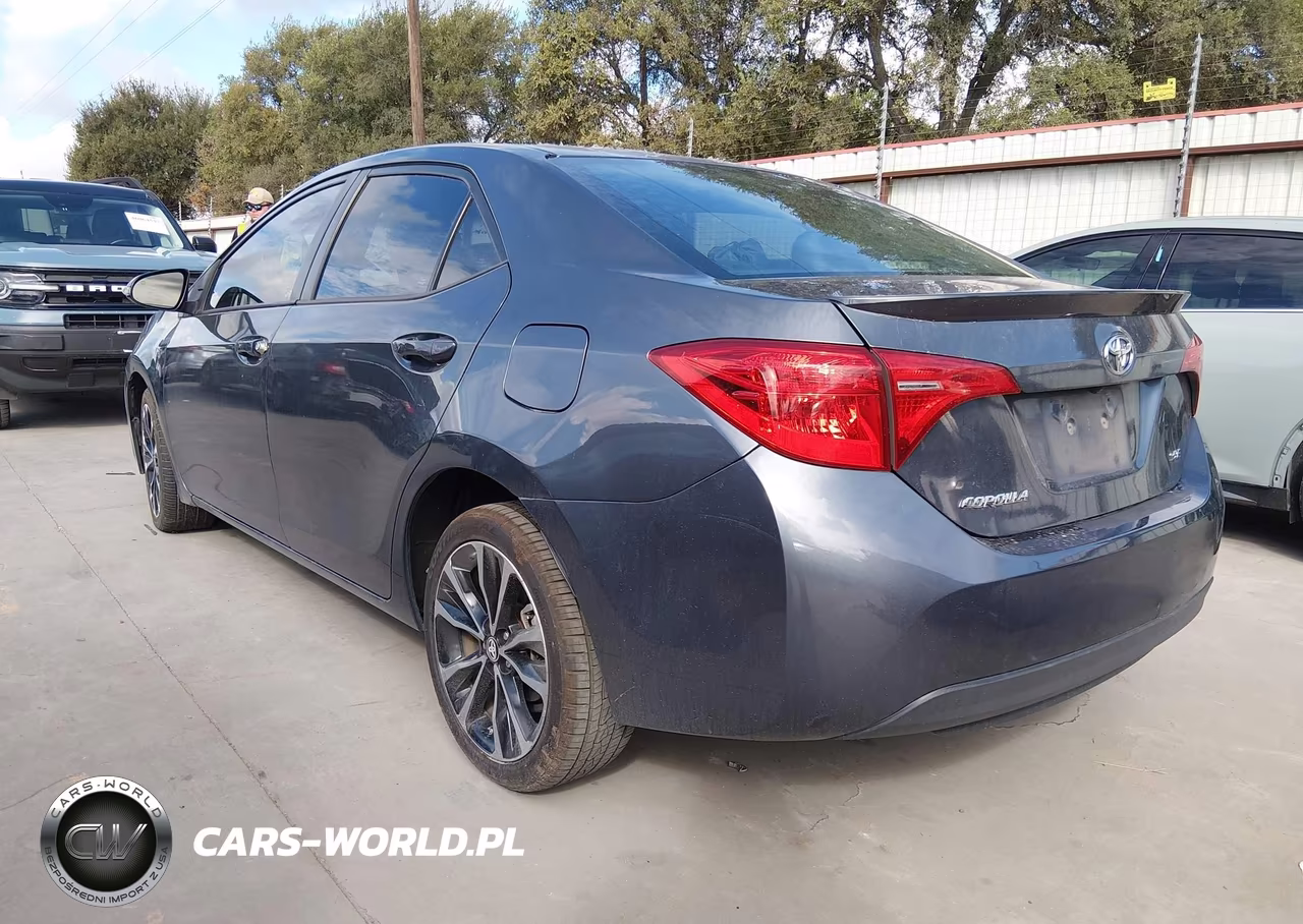 2017 Toyota Corolla Se VIN:5YFBURHE8HP633140 - 3