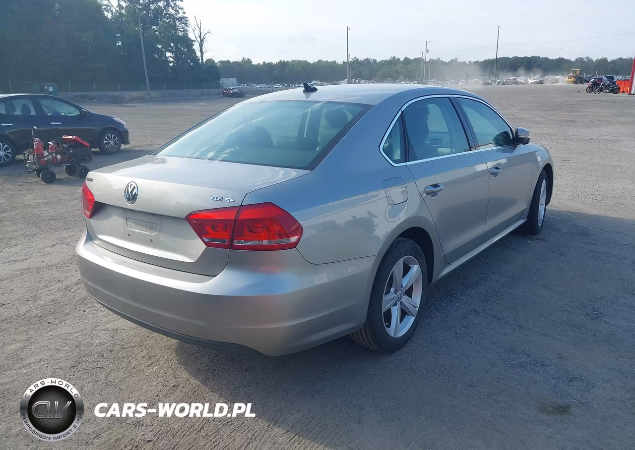 2013 Volkswagen Passat 2.0L Tdi Se VIN:1VWBN7A3XDC141252 - 4