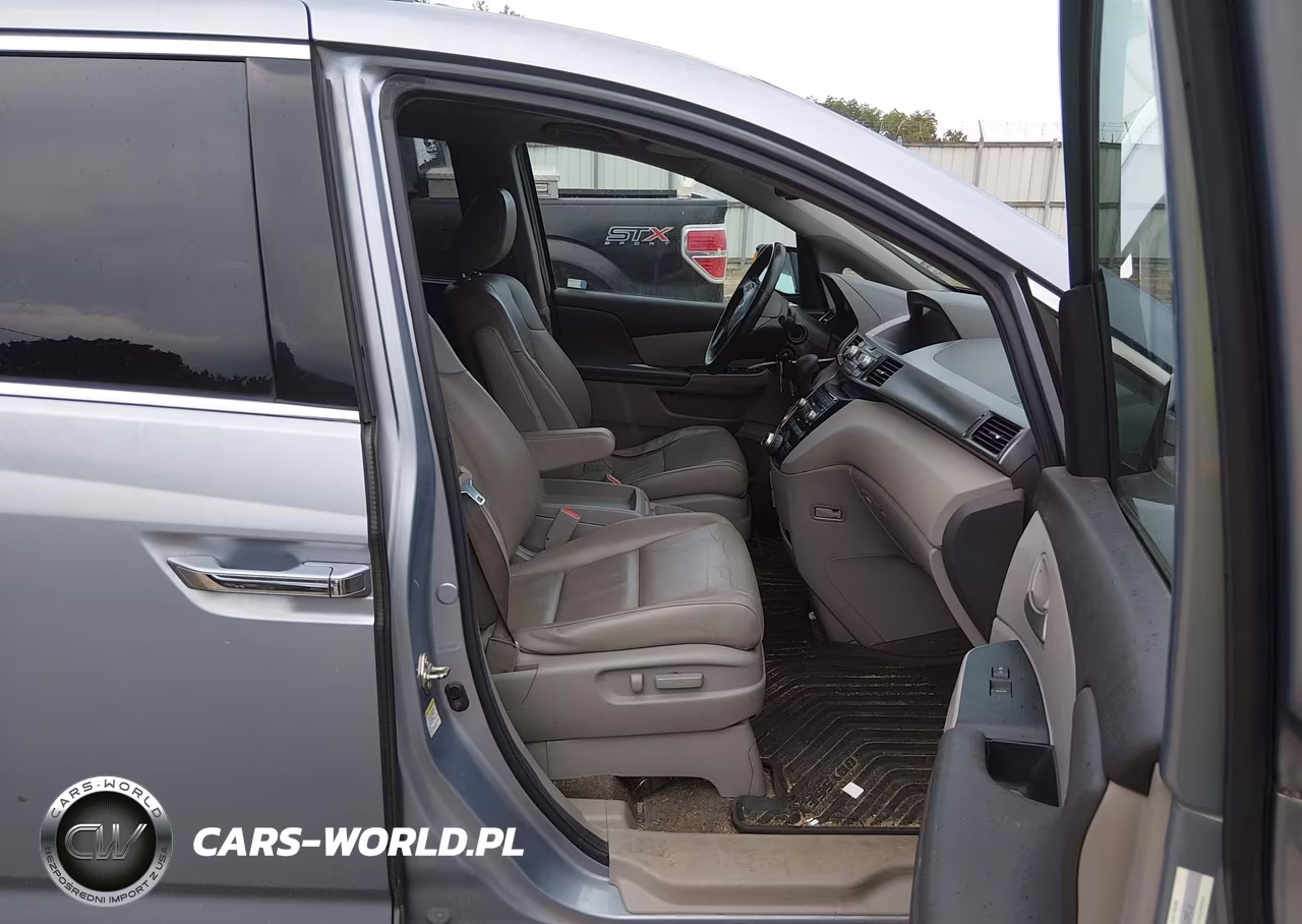 2013 Honda Odyssey Touring-Touring Elite VIN:5FNRL5H93DB026033 - 5