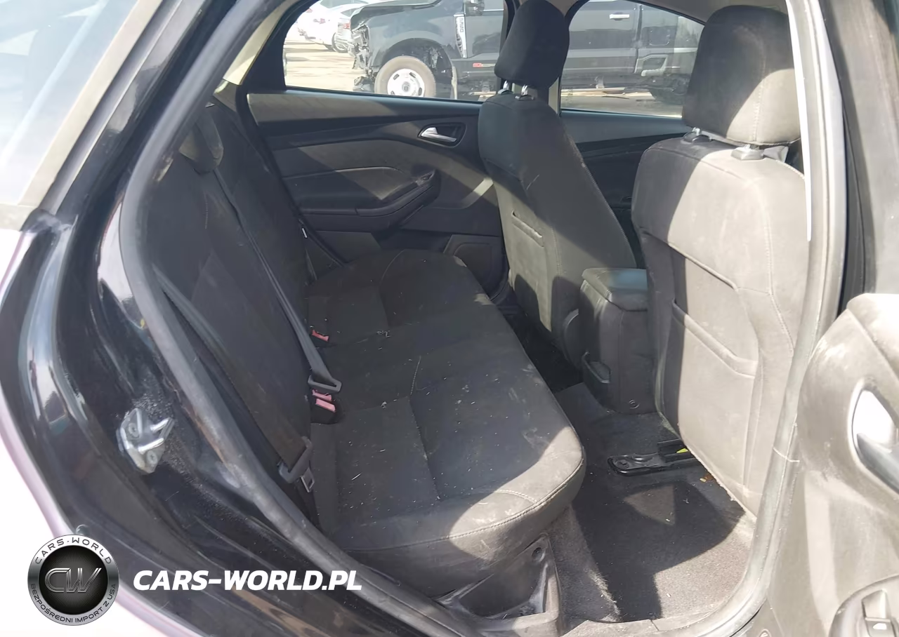 2016 Ford Focus Se VIN:1FADP3F27GL205787 - 8