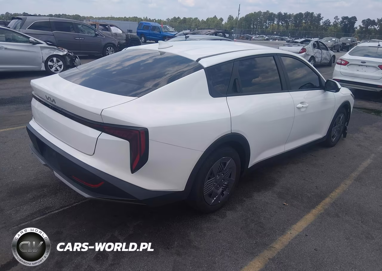 2025 Kia K4 Lx VIN:3KPFT4DE3SE062453 - 4